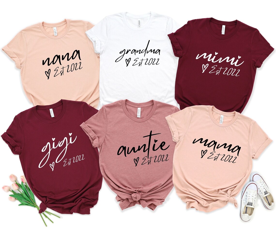 Custom Name Est Shirt, Pregnancy Announcement Shirt, Grandparents Baby Reveal ,Grandma Est Shirt, Auntie Shirt, Gift For Grandma, Gigi Tee