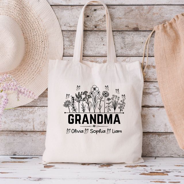 Personalized Grandma Tote with Grandkids Name